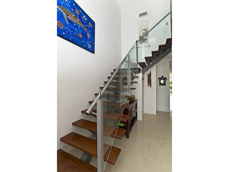 2-397 Bayview Street, Hollywell QLD 4216