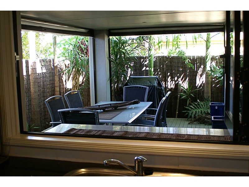 13 Thelma Street, Biggera Waters QLD 4216