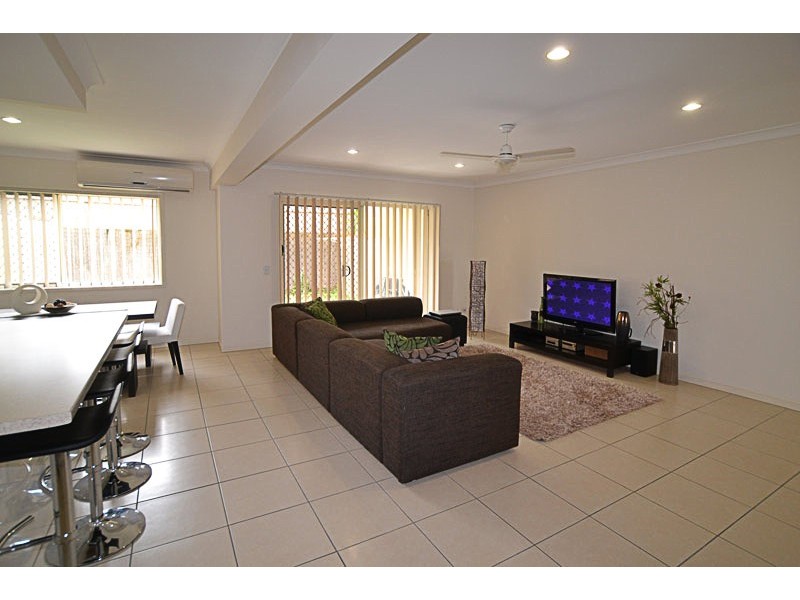 4,37-39  Solar Street, Beenleigh QLD 4207