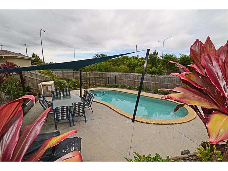 4,37-39  Solar Street, Beenleigh QLD 4207