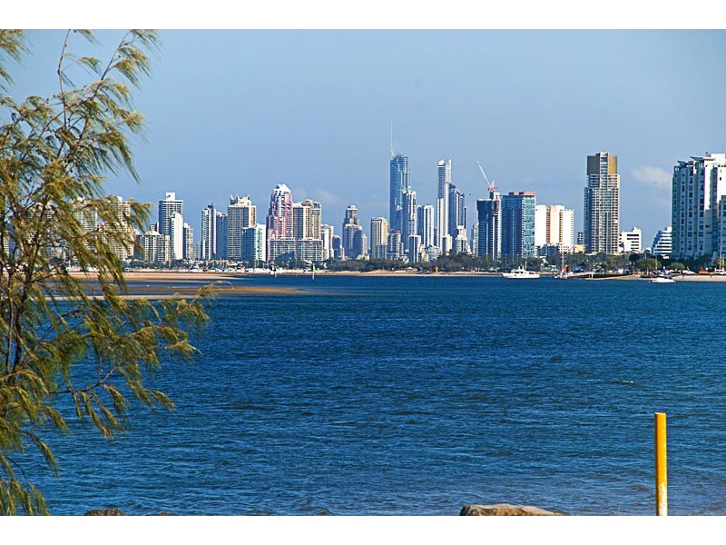 1/554 Marine Parade, Biggera Waters QLD 4216