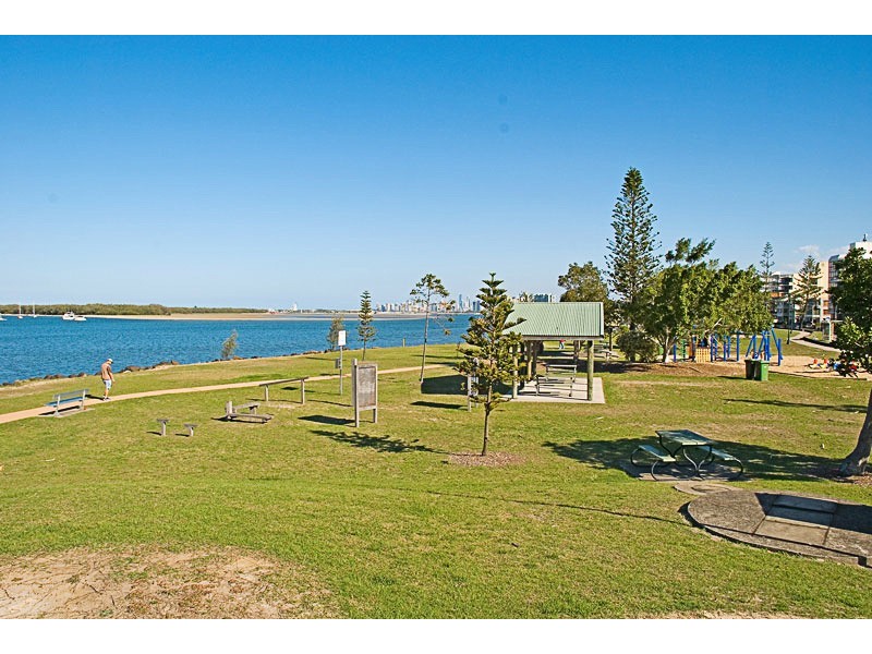 1/554 Marine Parade, Biggera Waters QLD 4216