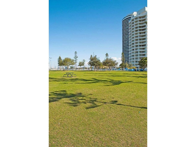 1/554 Marine Parade, Biggera Waters QLD 4216