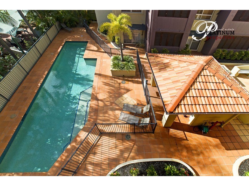 18/89 Bayview Street, Runaway Bay QLD 4216