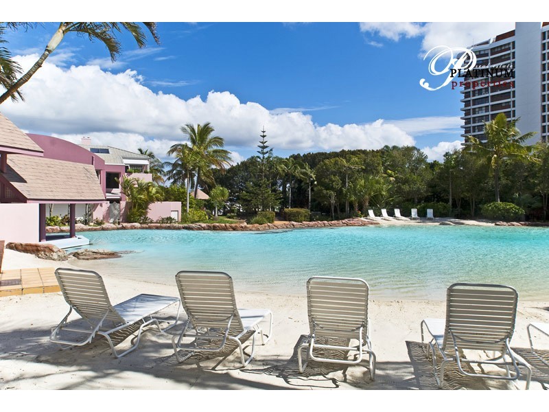 17 Commodore Drive, Surfers Paradise QLD 4217