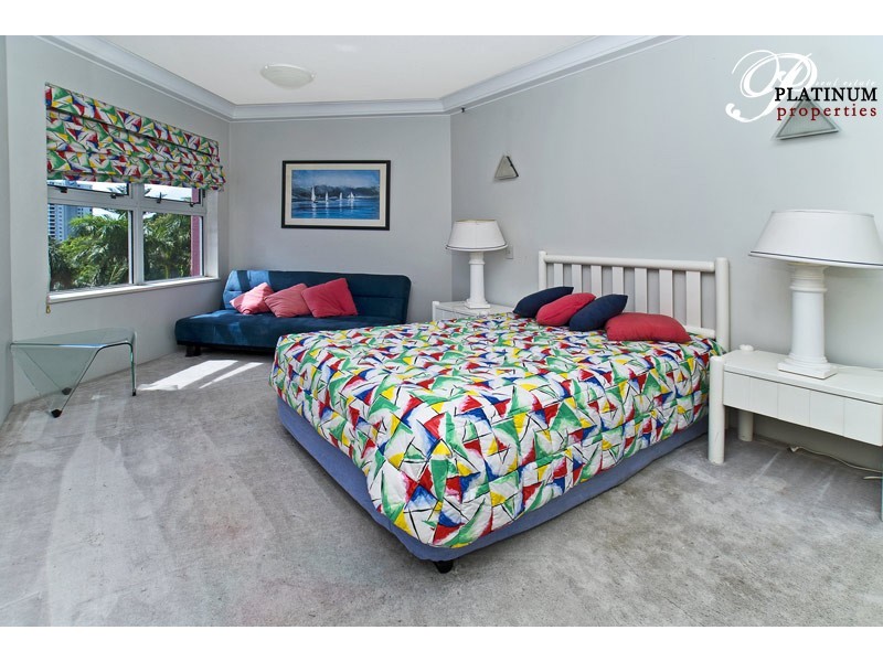 17 Commodore Drive, Surfers Paradise QLD 4217