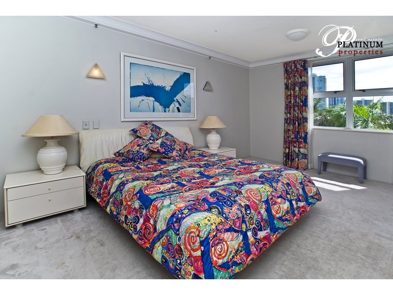 17 Commodore Drive, Surfers Paradise QLD 4217