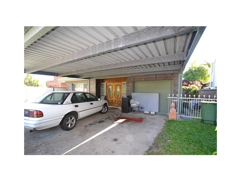 376 Pineridge Road, Runaway Bay QLD 4216