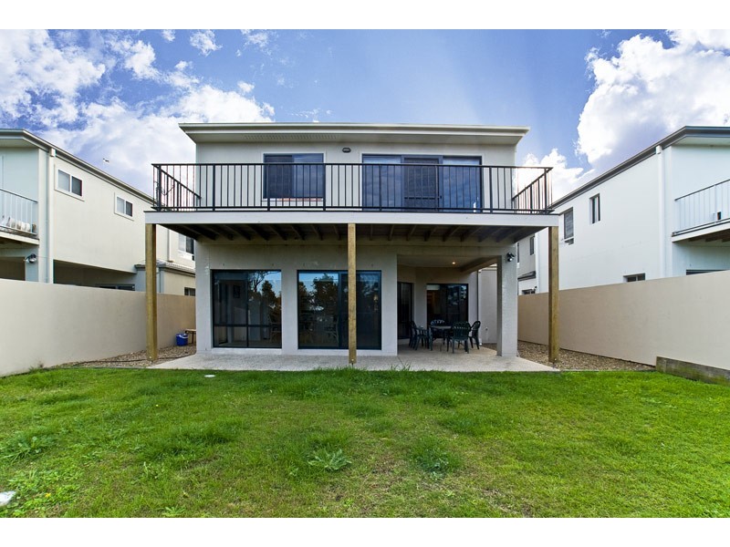 3 Zane Street, Molendinar QLD 4214