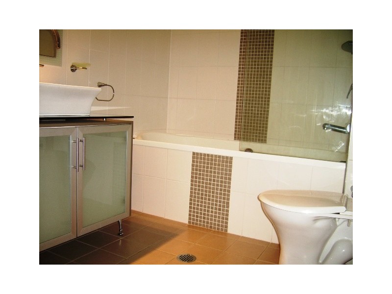 26/9 Bayview Street, Runaway Bay QLD 4216