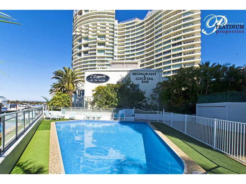 1/77 Brighton Parade, Southport QLD 4215