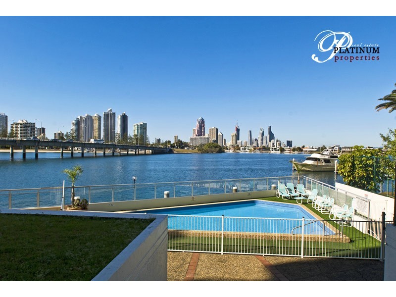 1/77 Brighton Parade, Southport QLD 4215