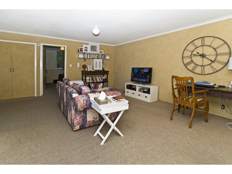 1/77 Brighton Parade, Southport QLD 4215