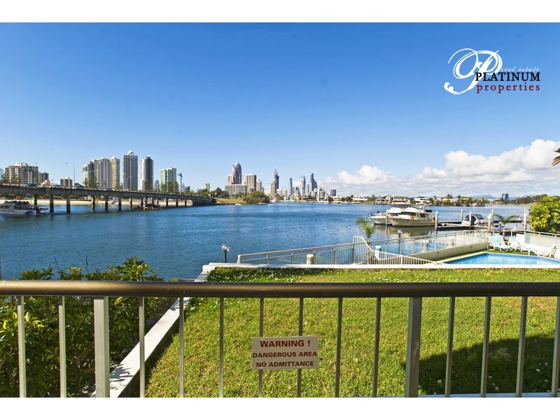 1/77 Brighton Parade, Southport QLD 4215