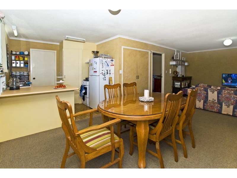 1/77 Brighton Parade, Southport QLD 4215
