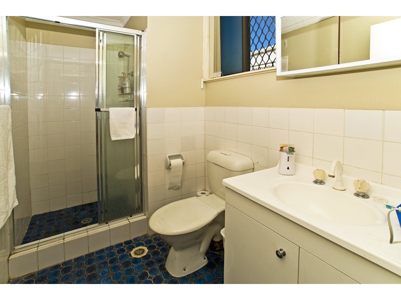 1/77 Brighton Parade, Southport QLD 4215