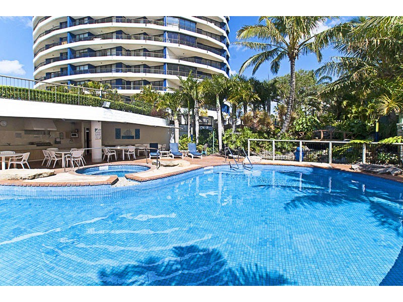 4/17 Bayview Street, Runaway Bay QLD 4216