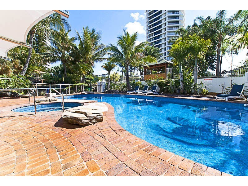 4/17 Bayview Street, Runaway Bay QLD 4216