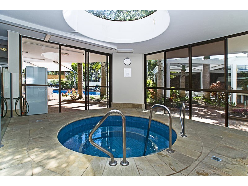 4/17 Bayview Street, Runaway Bay QLD 4216