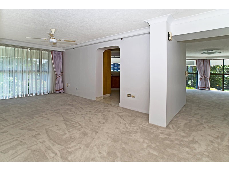 4/17 Bayview Street, Runaway Bay QLD 4216