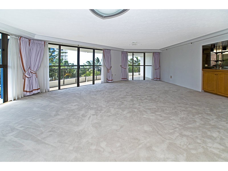 4/17 Bayview Street, Runaway Bay QLD 4216