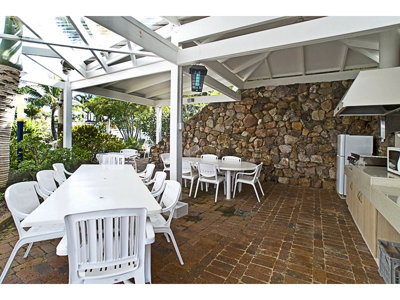 4/17 Bayview Street, Runaway Bay QLD 4216