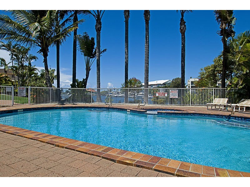 5-22 Jennifer Street, Runaway Bay QLD 4216