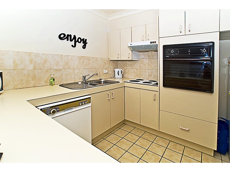 5-22 Jennifer Street, Runaway Bay QLD 4216