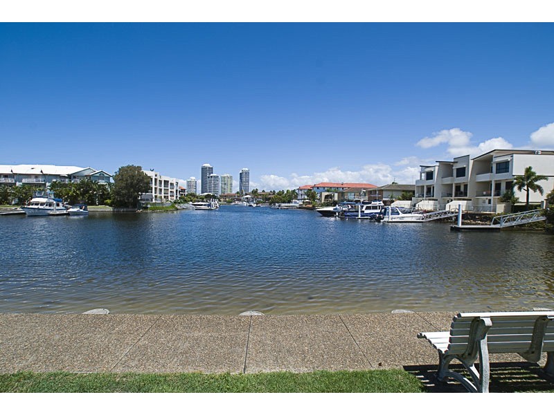 5-22 Jennifer Street, Runaway Bay QLD 4216