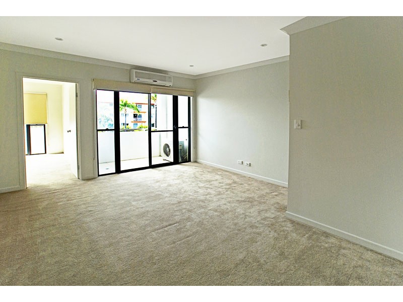 2-46  Bayview Street, Runaway Bay QLD 4216