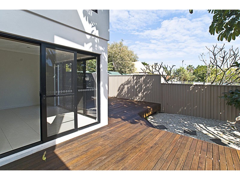 2-46  Bayview Street, Runaway Bay QLD 4216