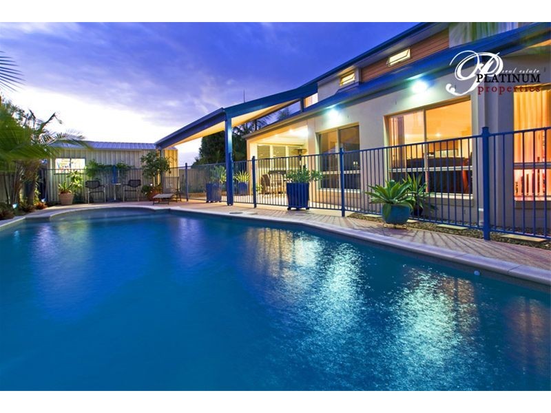1 Lagos Court, Runaway Bay QLD 4216