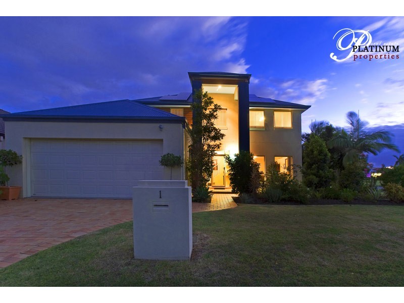 1 Lagos Court, Runaway Bay QLD 4216