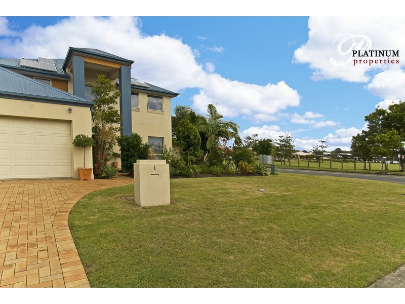 1 Lagos Court, Runaway Bay QLD 4216