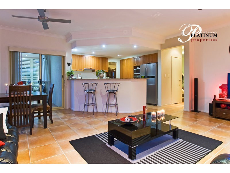 1 Lagos Court, Runaway Bay QLD 4216