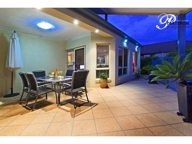 1 Lagos Court, Runaway Bay QLD 4216