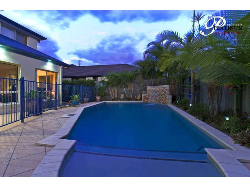 1 Lagos Court, Runaway Bay QLD 4216
