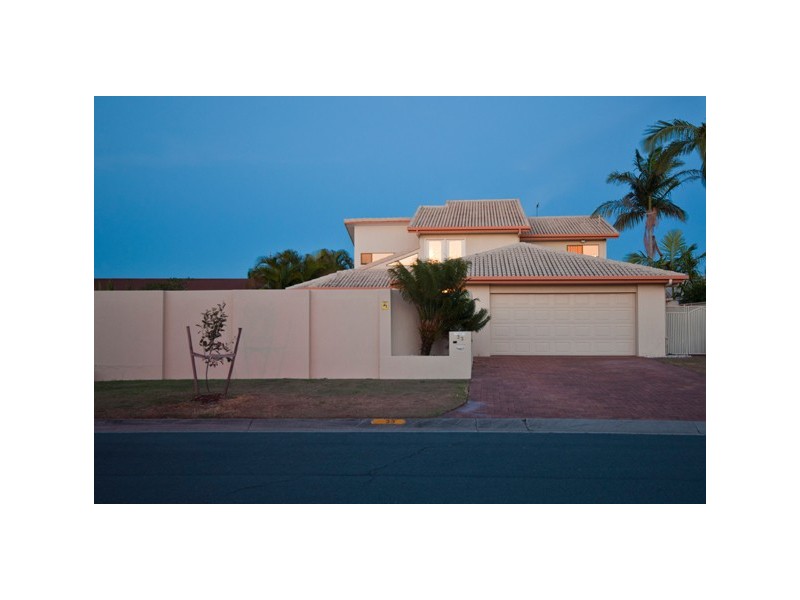 33 Seaspray Street, Paradise Point QLD 4216