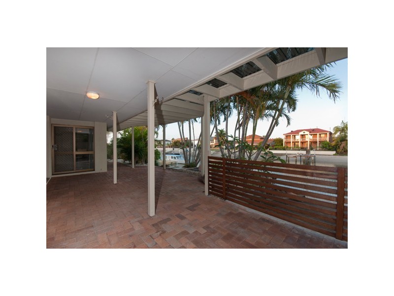 33 Seaspray Street, Paradise Point QLD 4216