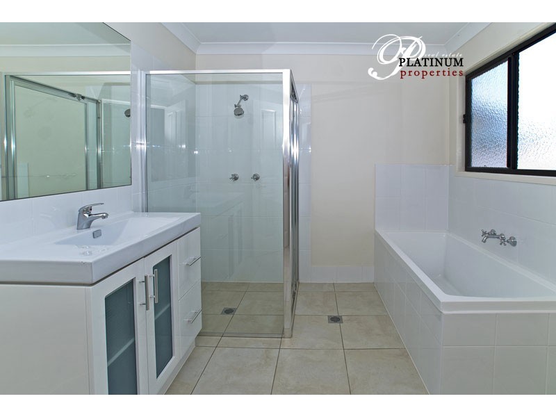 2/17 Sueinnes Street, Eagleby QLD 4207