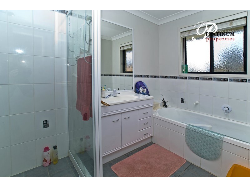 25 Tanzen Drive, Arundel QLD 4214