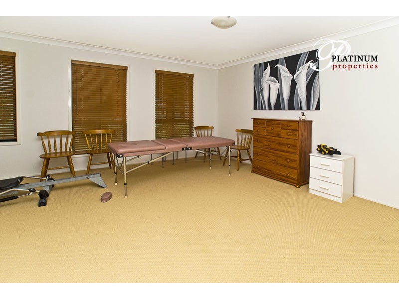 25 Tanzen Drive, Arundel QLD 4214