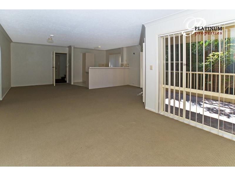 12 Madang Crescent, Runaway Bay QLD 4216