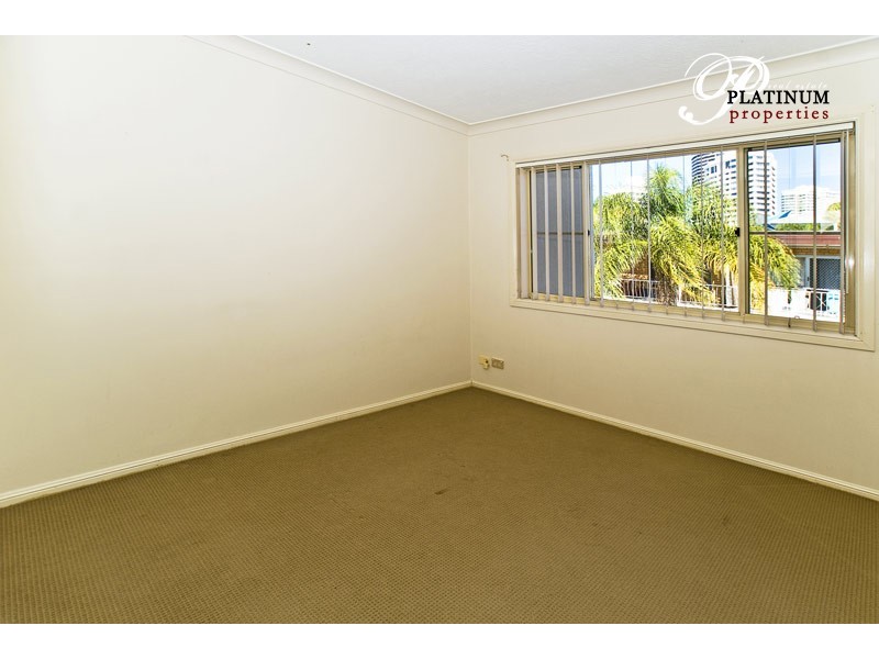 12 Madang Crescent, Runaway Bay QLD 4216