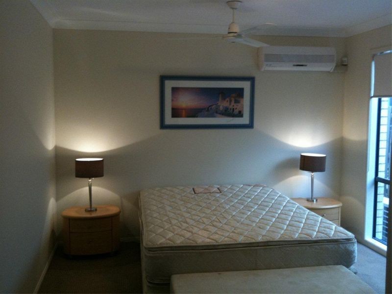 1/17 Silvermaple Street, Robina QLD 4226