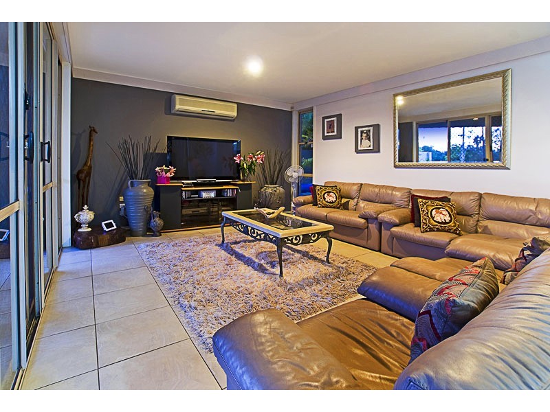 1 Riverbank Court, Ashmore QLD 4214