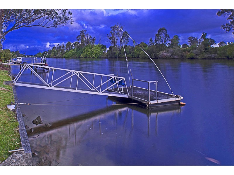 1 Riverbank Court, Ashmore QLD 4214