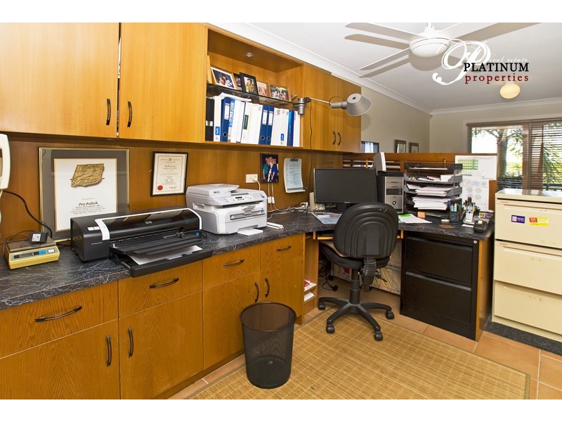 80 John Lund Drive, Hope Island QLD 4212