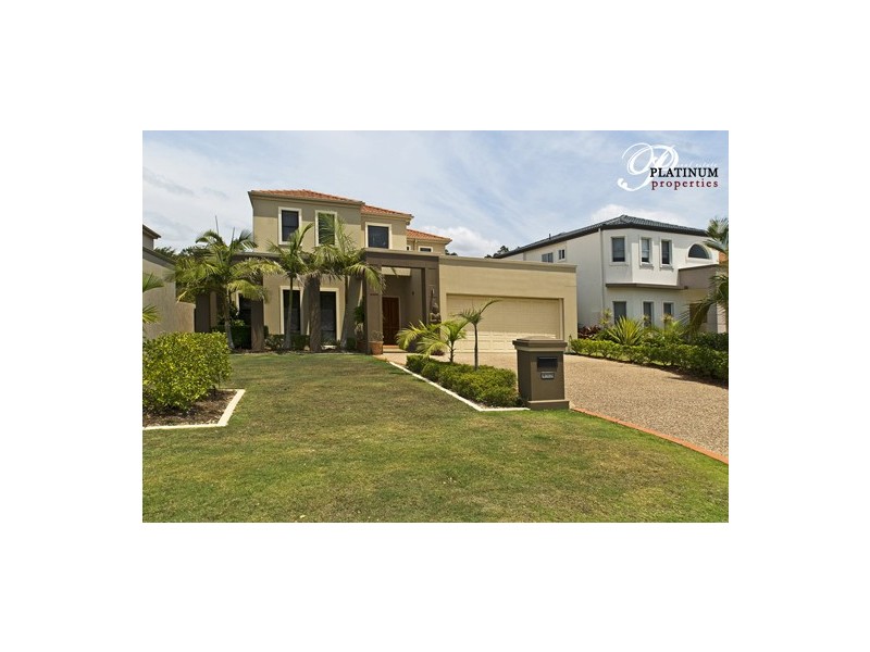 8390 Magnolia Drive East, Hope Island QLD 4212