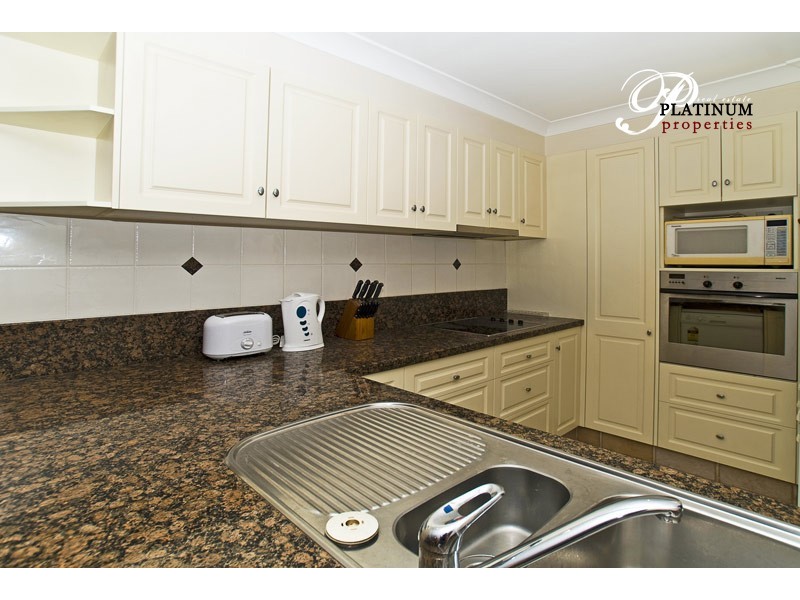2/34 Bauer Street, Southport QLD 4215